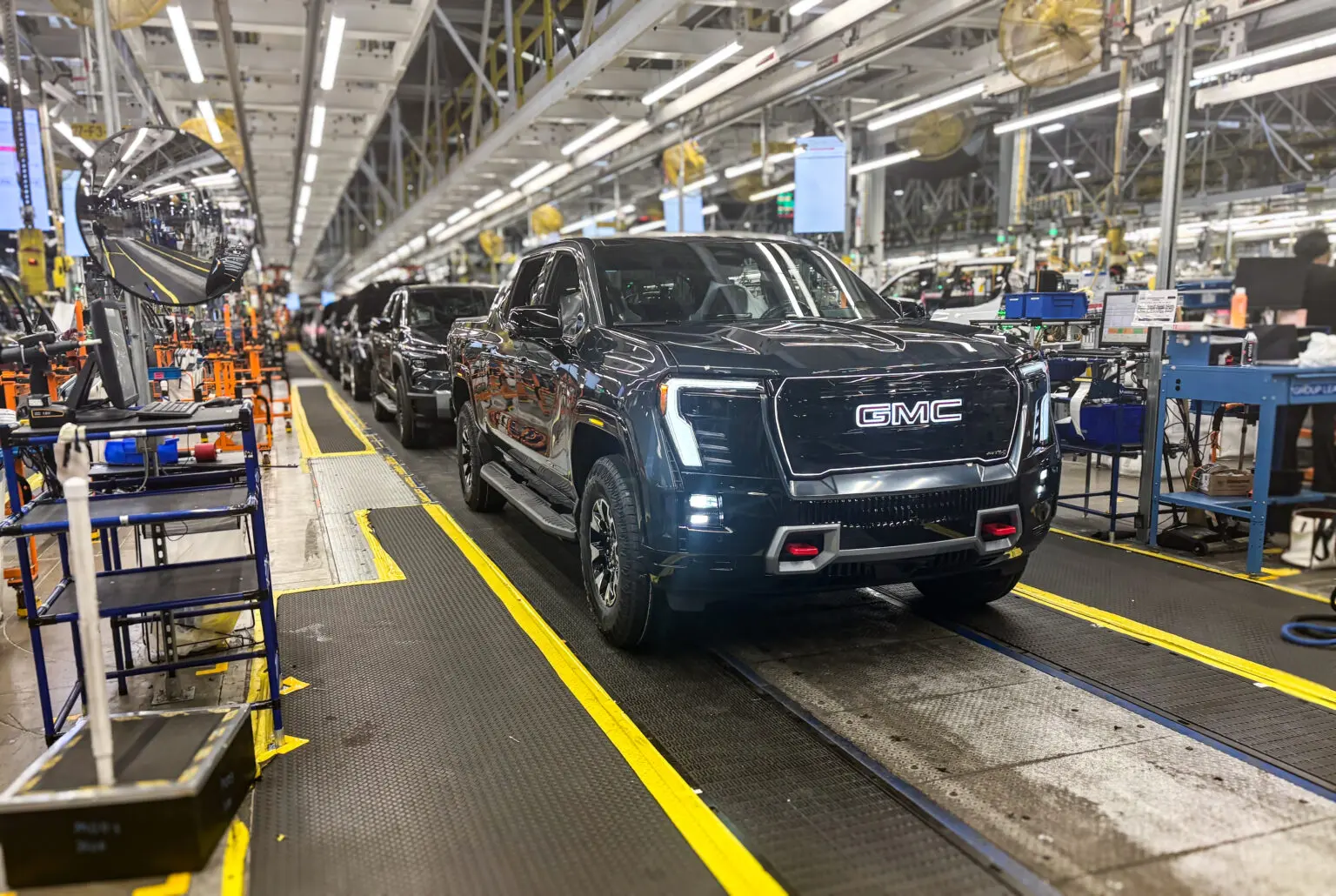 General Motors Launches First Electric Cars With Batteries Made Using 100% Recycled Nickel, Cobalt and Manganese